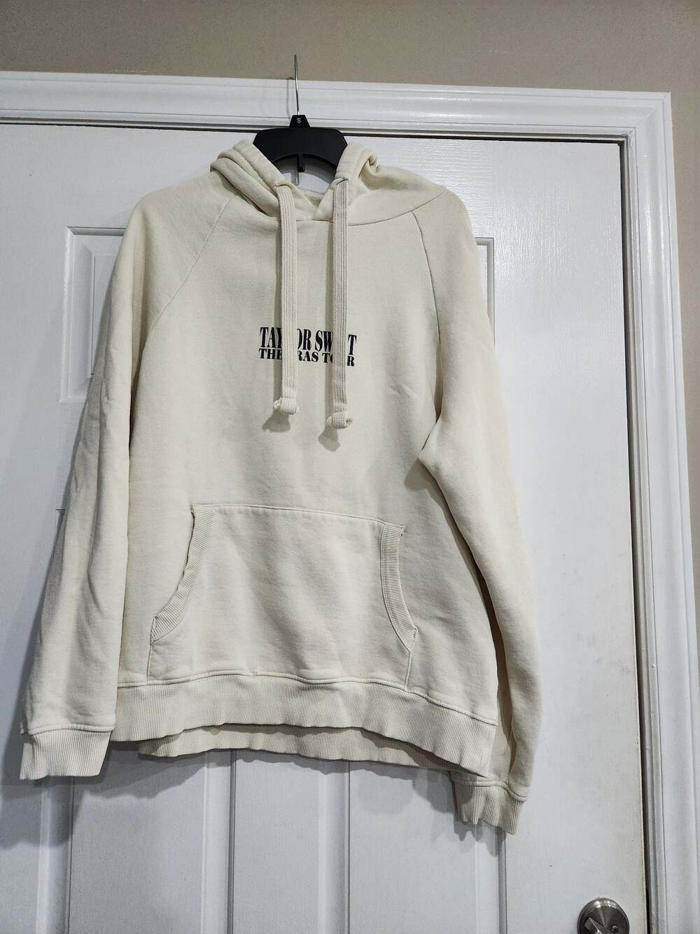 Taylor Swift The Eras Tour Official Merch Cream Pullover Hoodie Size Medium